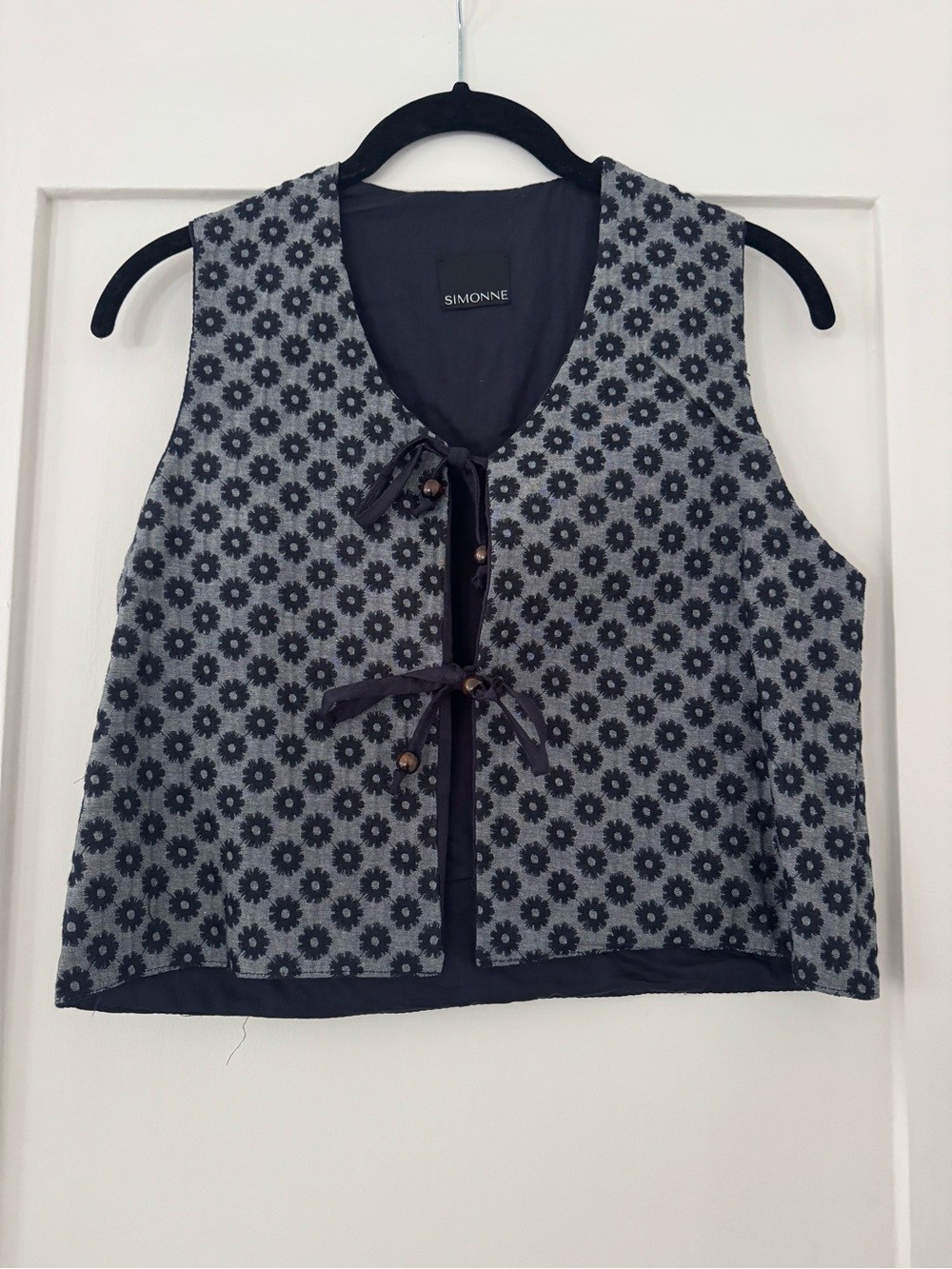 Gray Floral Patterned Sleeveless Vest